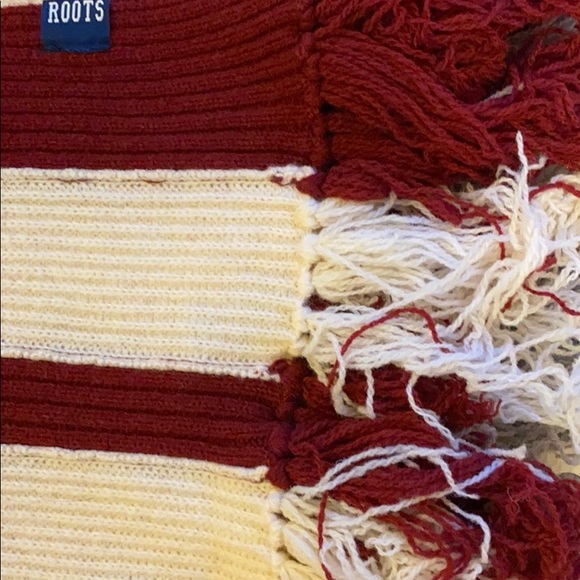 Striped scarves from Roots! - Picture 2 of 2